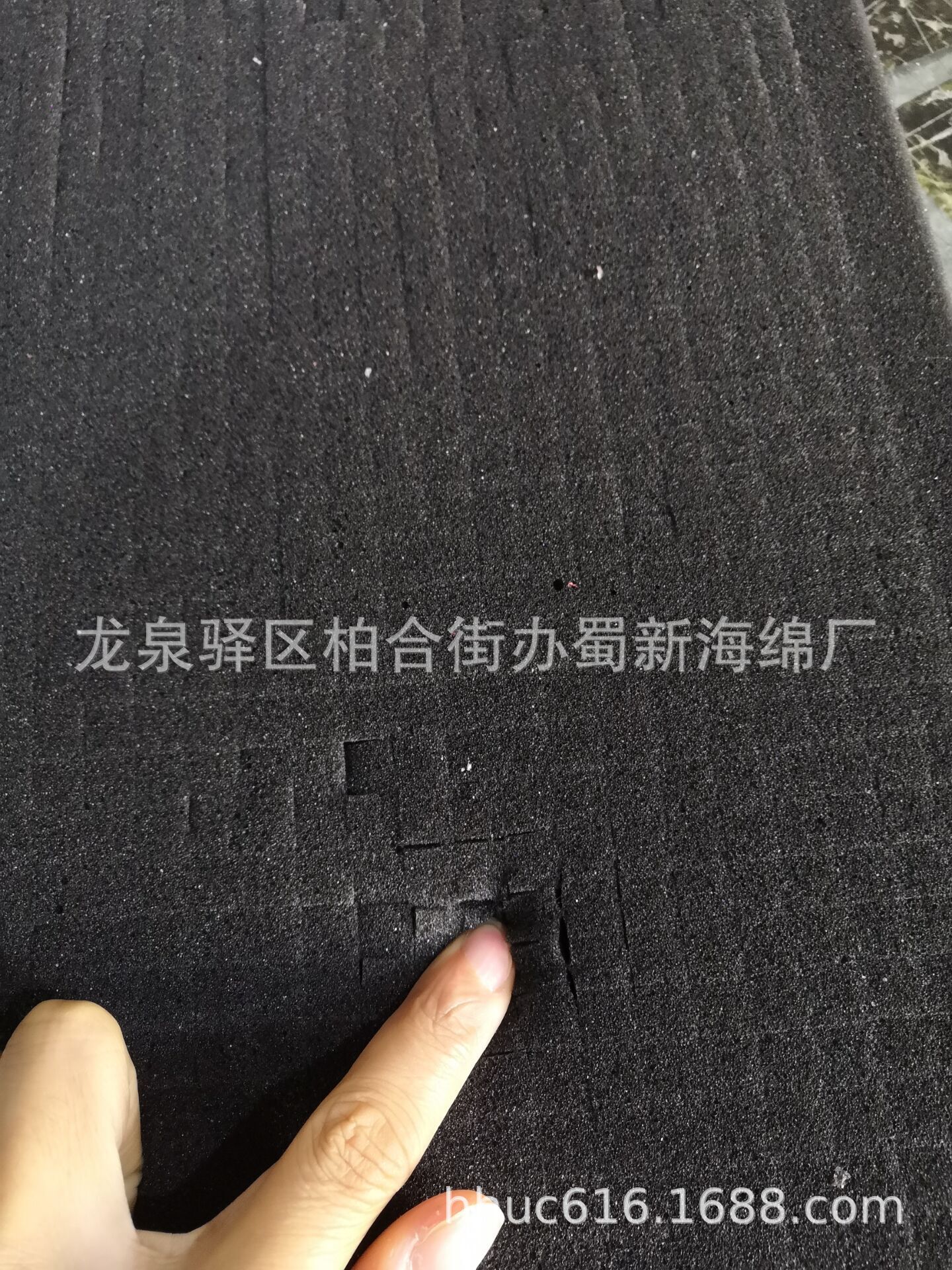 供应铝箱内衬格子海绵/百变小方格海绵/冲型格子海绵垫/手撕海绵