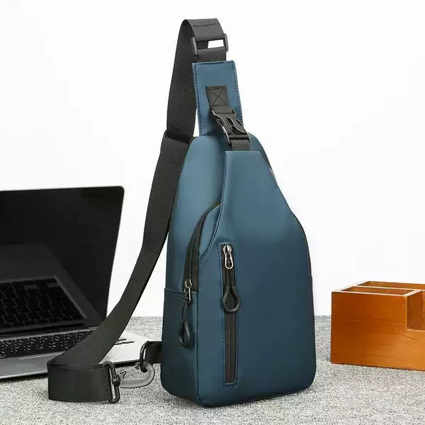 2026 New Casual Large-Capacity Waterproof Chest Bag for Men, Fashionable Motorcycle Chest Bag, Hong Kong Style Trendy Cycling Crossbody Bag