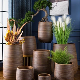 装饰花瓶;陶瓷工艺品;酒壶