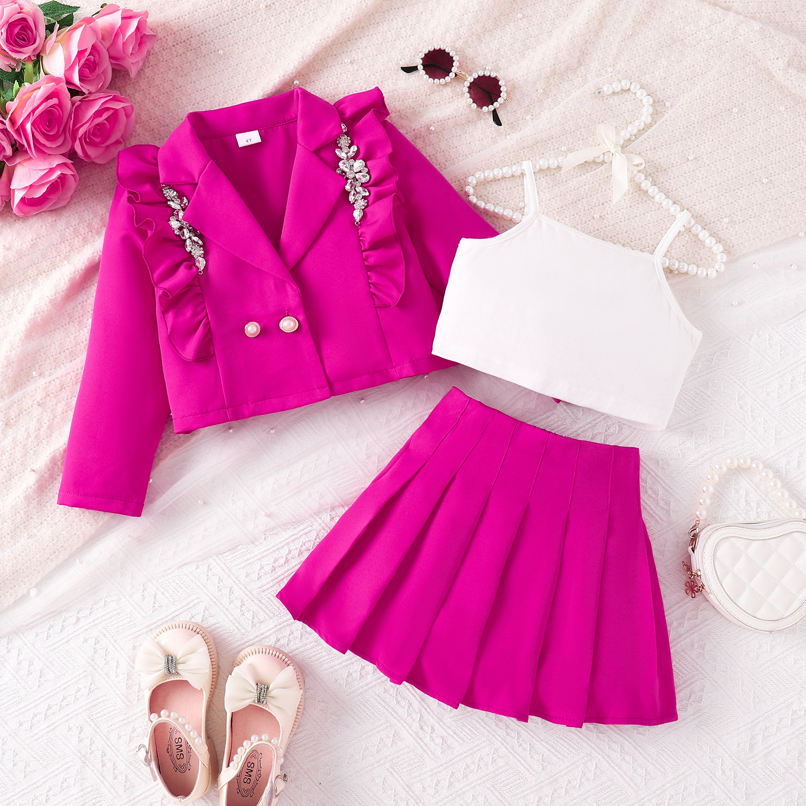 Dreiteiliges Mädchen-Kostümset mit Jacke, Trägertop und Faltenrock für den Frühling_voghion.com