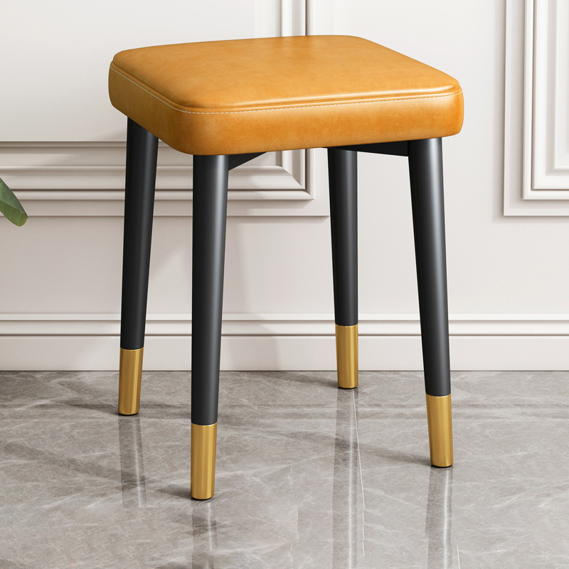 Silla de comedor de lujo ligera nórdica, taburete cuadrado de paquete suave apilable para el hogar, silla de mesa moderna simple, taburete de maquillaje para uñas