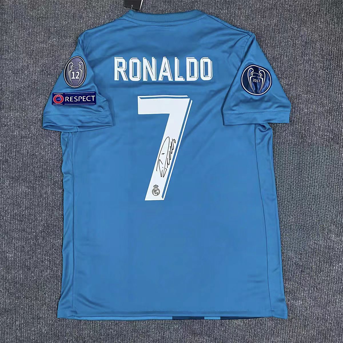 시그니처 모델-레알 마드리드-7-1718 모델