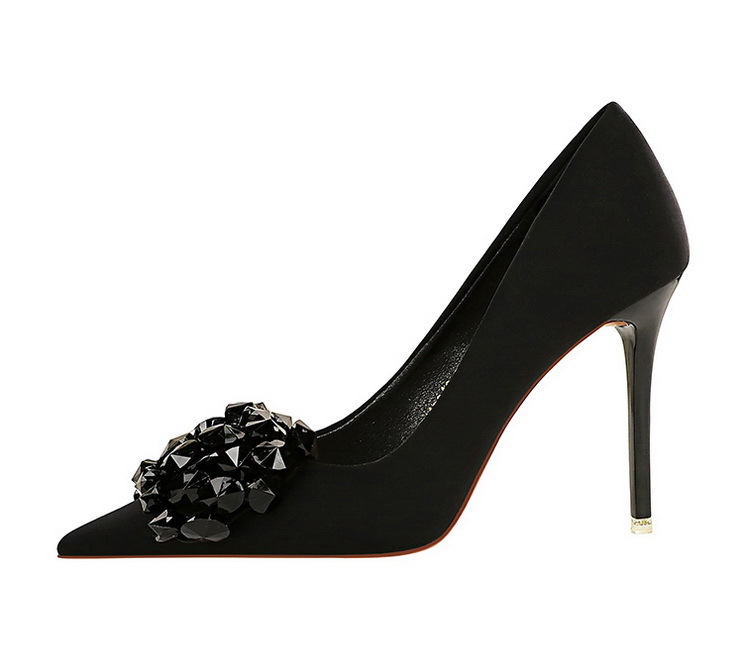 High Heels Women's Satin Pointed Court Shoes For Wedding Parties_voghion.com