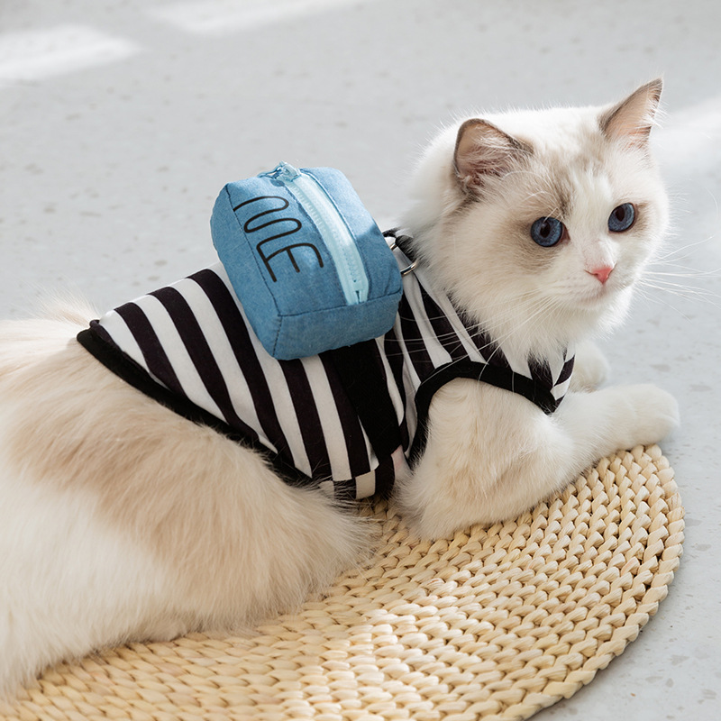 Gato primavera y verano linda mochila con cremallera tridimensional chaleco de tracción a rayas perro de dos patas ropa delgada para gatos
