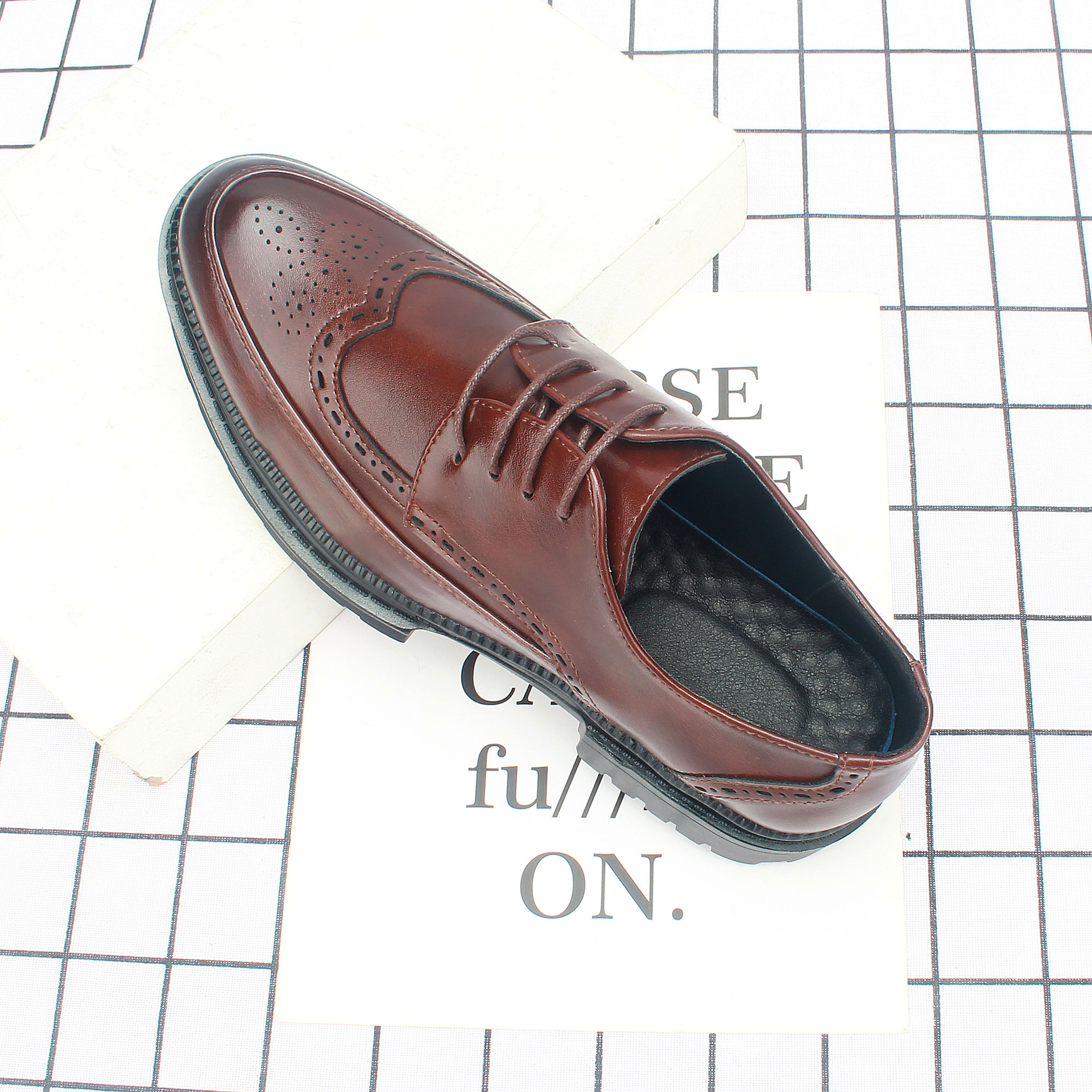 �＾����ƤЬ�к�����ʿ����������װӢ�׺�ɫ���ɽ��Ь377