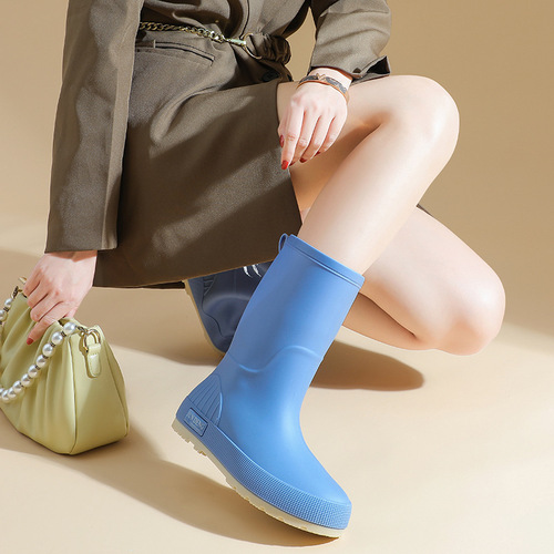 2025 Cross-border Leisure Durable Waterproof Slip-Resistant Fleece Rain Boots for Women PVC Fashion Rain Boots