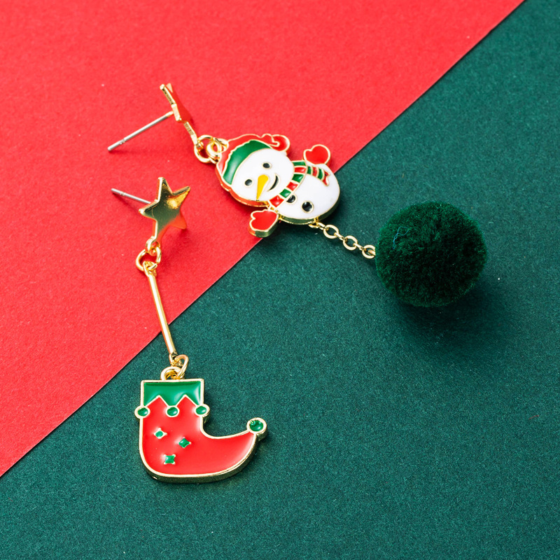 New Plush Ball Alloy Oil Dripping Snowman Christmas Boots Earrings Wholesale Nihaojewelry display picture 6