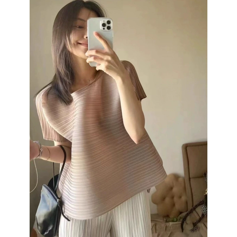 Топы, плиссированные короткие топы, дизайнерские женские нишевые летние асимметричные свободные футболки большого размера с короткими рукавами