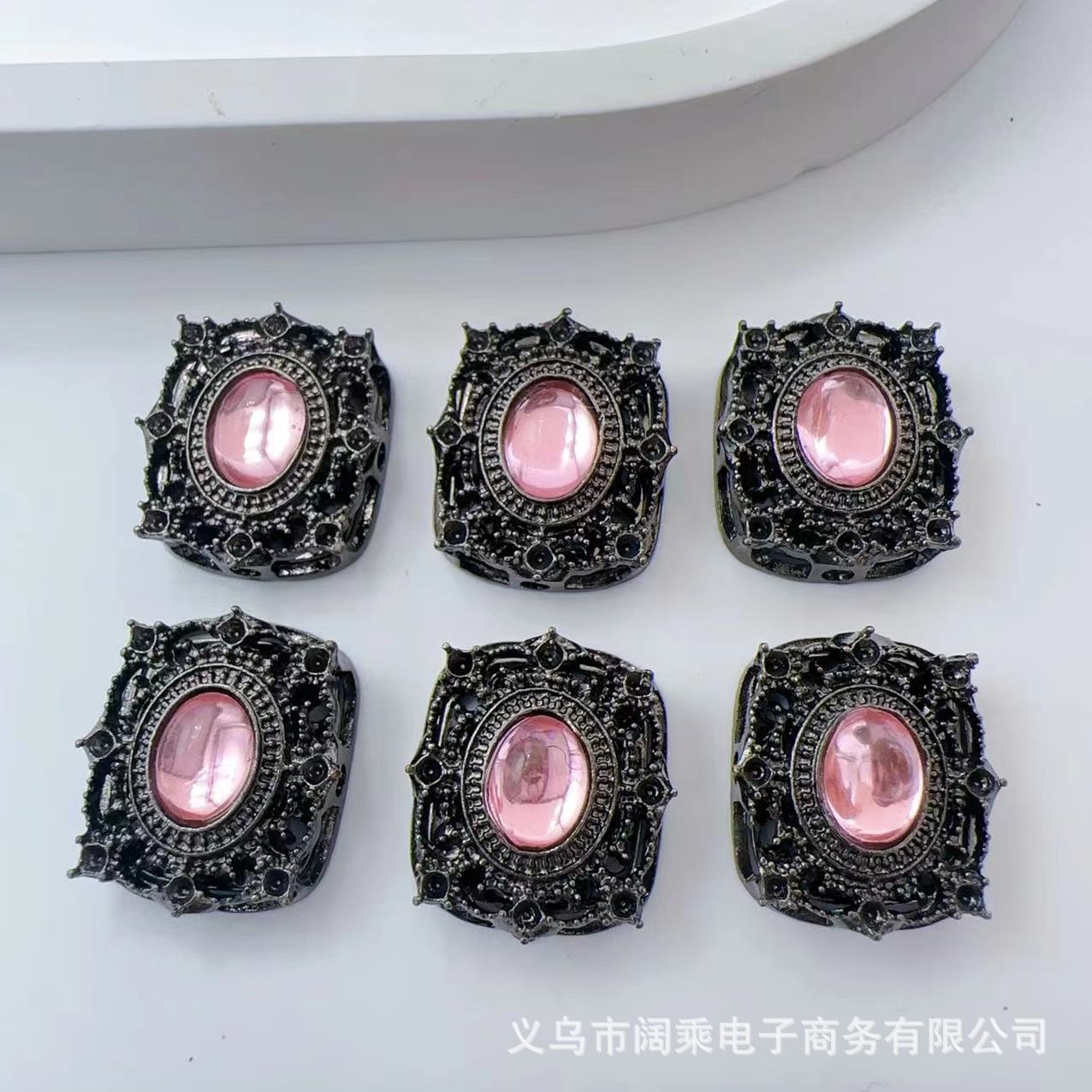 ダイヤモンドの長い方の大きい魔の箱の多い八穴のジルコニウムのdiyの手作りのビーズのブレスレットのネックレスの合金のアクセサリーのビーズの部品