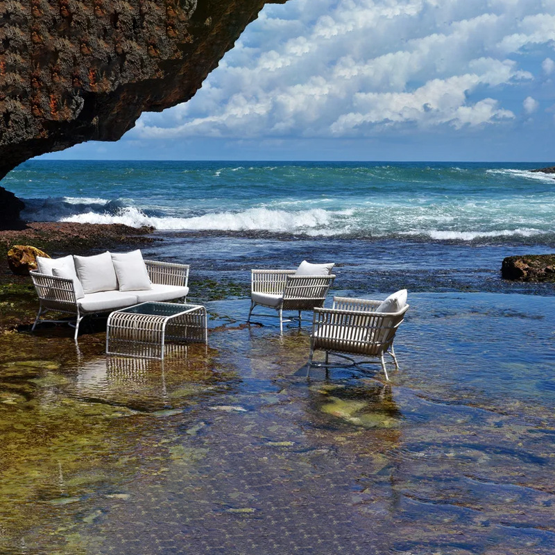 Sofá de ratán al aire libre nórdico Terraza Jardín Villa Al aire libre Impermeable Protector solar Ocio Combinación de patio Muebles de terraza