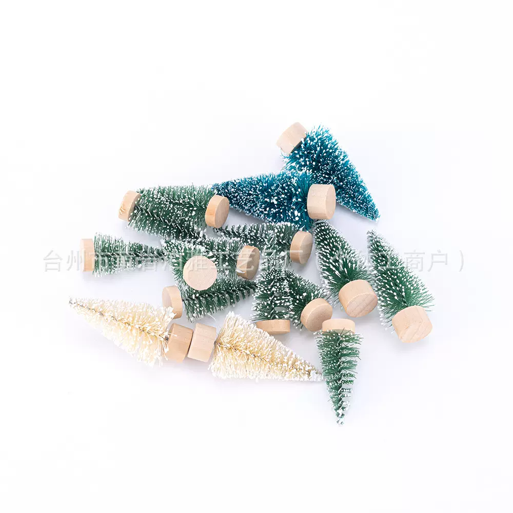 2025新款圣诞树饰品批发 仿真迷你圣诞树 家用节日装饰摆件