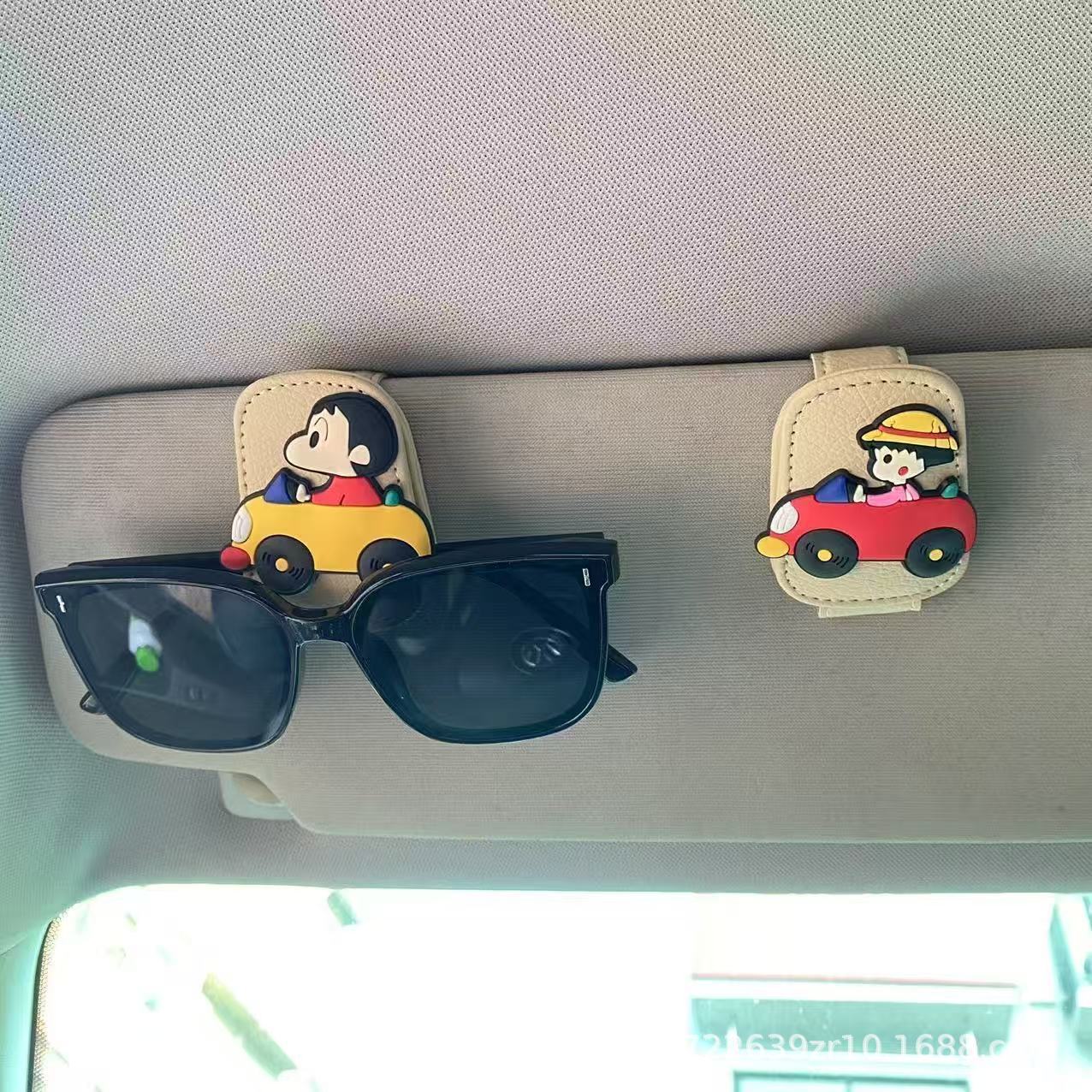 Car Glasses Clip for the Main Driver's Seat, New Cartoon Sun Visor, Multifunctional Sunglasses, Sunglasses, In-Car Storage Clip
