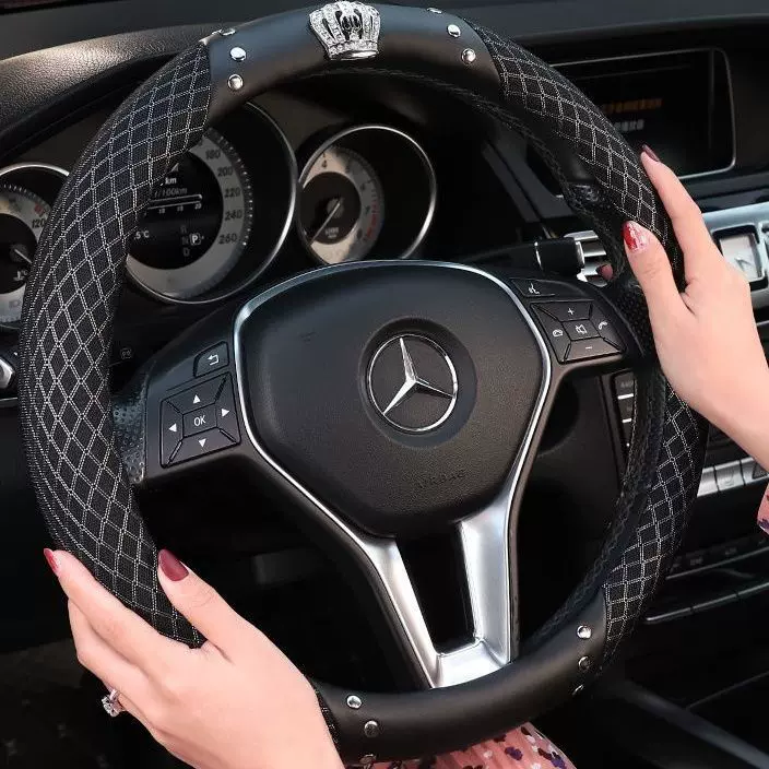 新款夏季镶钻方向盘套女冰丝可爱汽车方向盘套防滑四季通用型把套