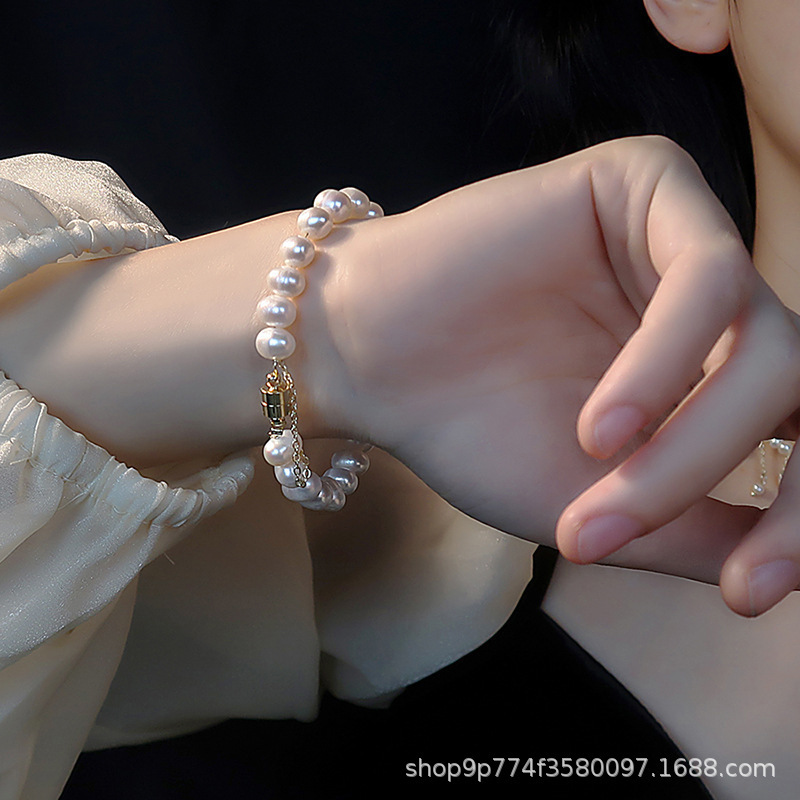 Natural freshwater pearl magnetic clasp bracelet, genuine pearls, simple and versatile, personalized bracelet gift for best friends, wholesale from manufacturer Natural freshwater pearl magnetic clasp bracelet, genuine pearls, simple and versatile, personalized bracelet gift for best friends, wholesale from manufacturer