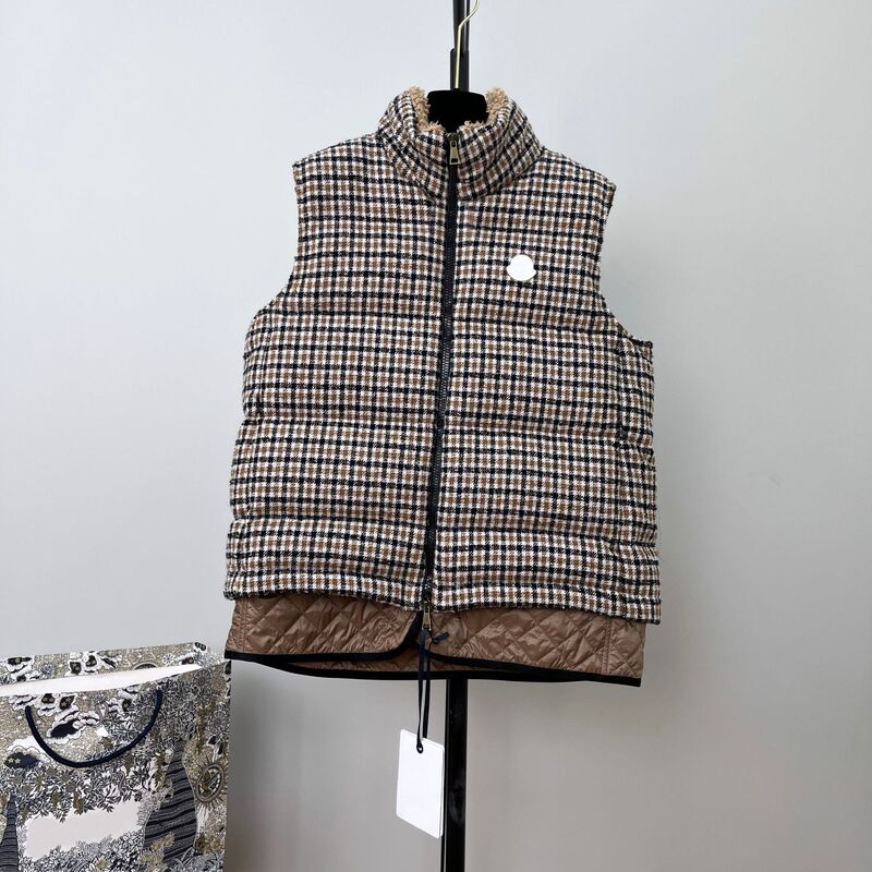 High-Quality Spliced Wool High-Neck down Vest for Women, Faux Two-Piece Lamb Wool 90% White Duck down Sleeveless Jacket