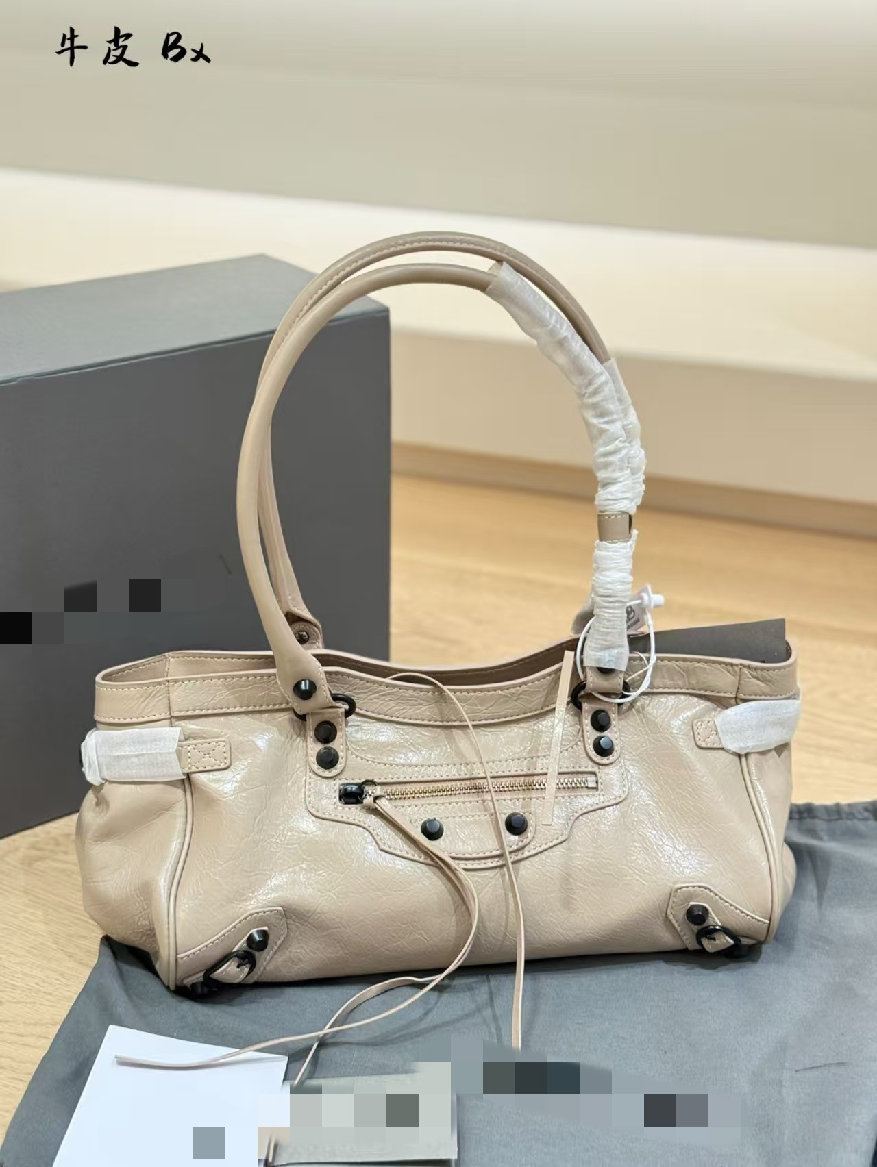 Baja East-West Studded Biker Shoulder Bag For Women - Retro Large Capacity Commuter Handbag - Thumbnail 8