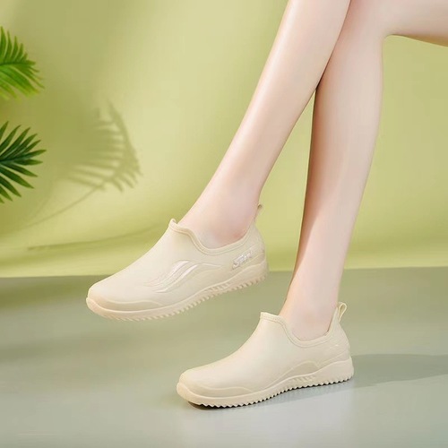 Cross-border adult fashion rain boots women's summer anti-slip wear-resistant comfortable thick bottom short tube water shoes kitchen work outdoor rubber shoes 