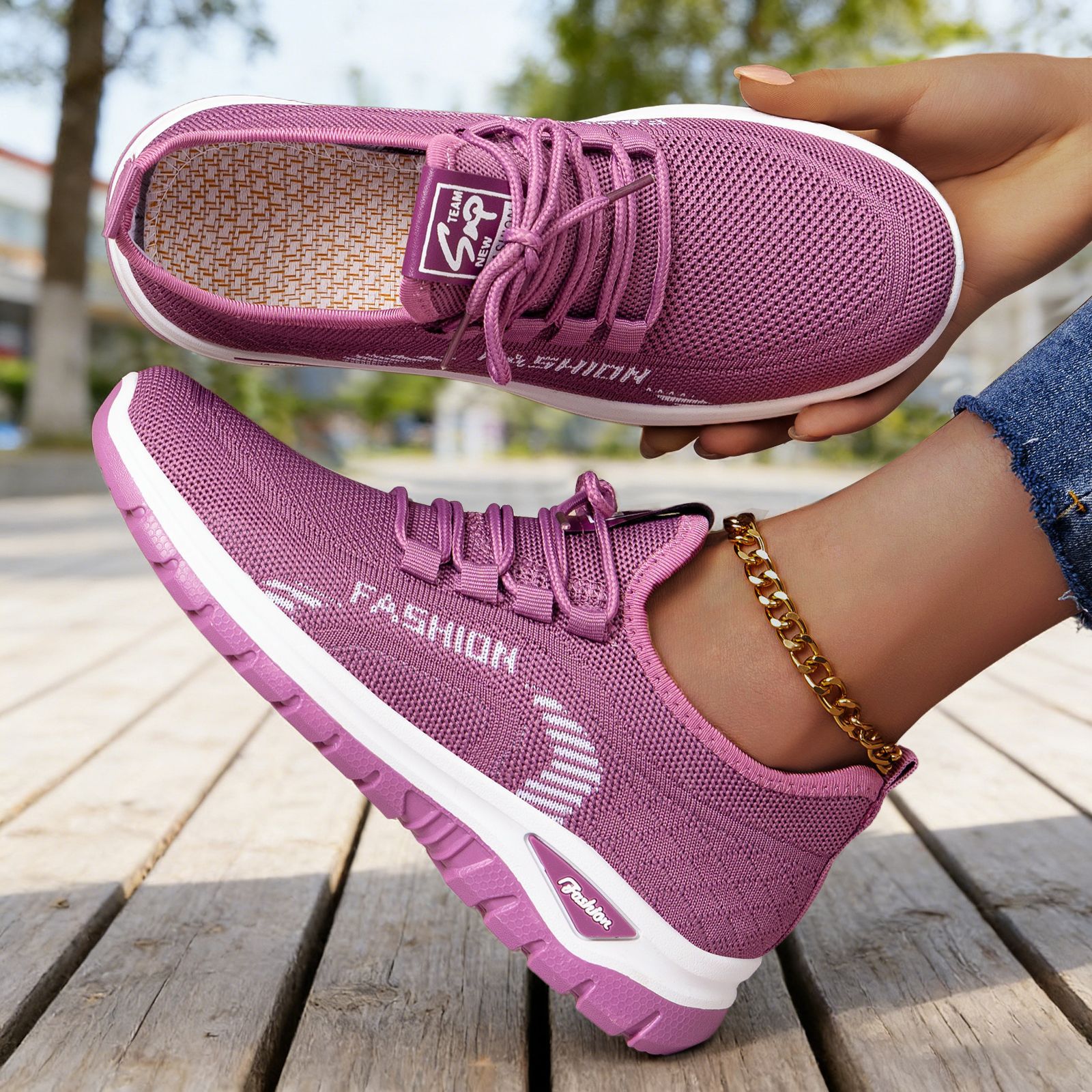 Zapatos de mujer primavera zapatos de deporte transpirables zapatos de mujer de moda versátiles zapatos de tela de vuelo con suela suave no se cansa zapatos de malla cómodos
