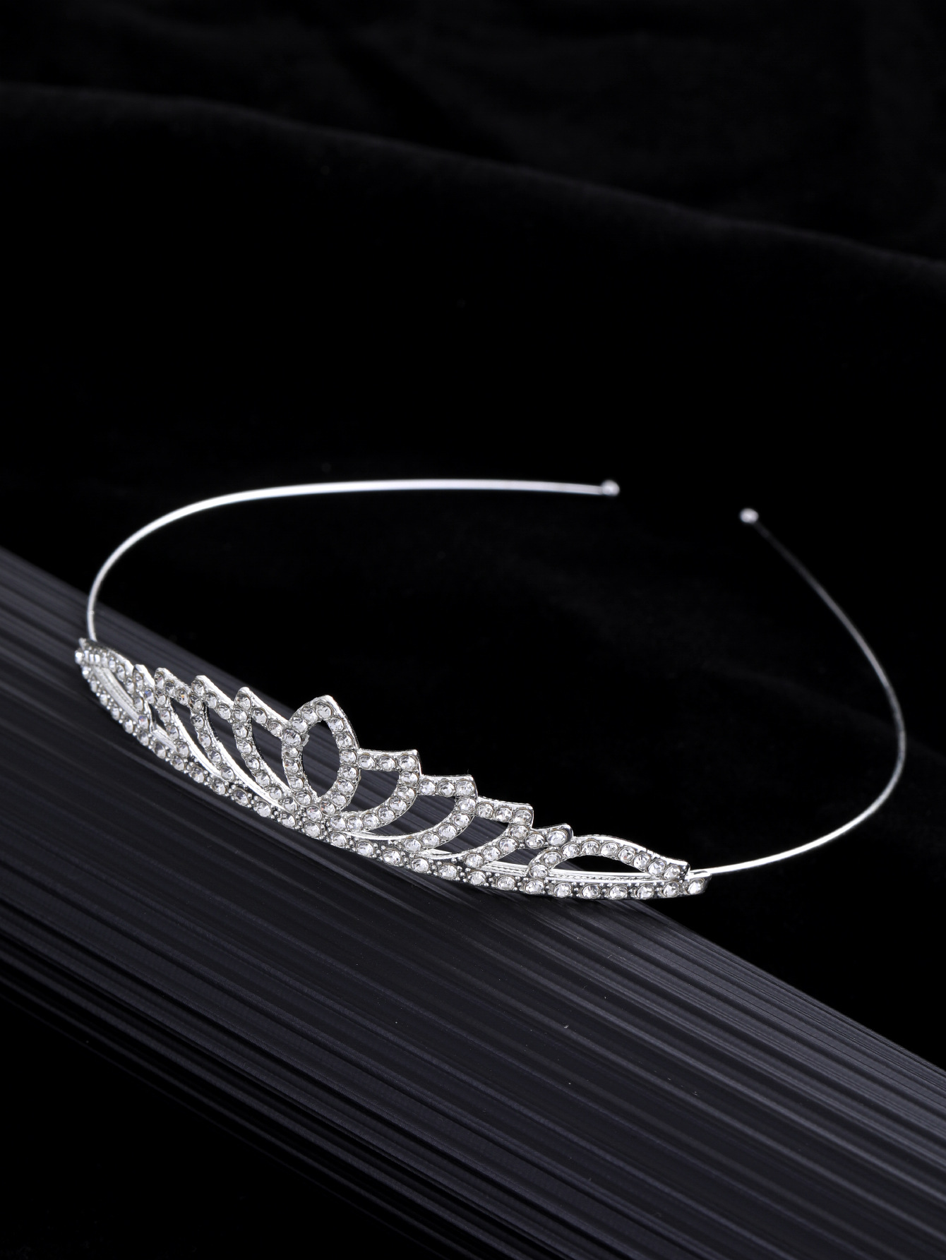 Nueva princesa de diamante para niños corona de aleación banda de pelo niñas danza estereoscópica bebé cumpleaños diamante adornamiento para el pelo