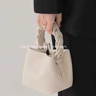 ���շ� ܛƤ�ֹ�ˮͰ��Ů����μ�б��һ�����l���]����/���Sֱ�l