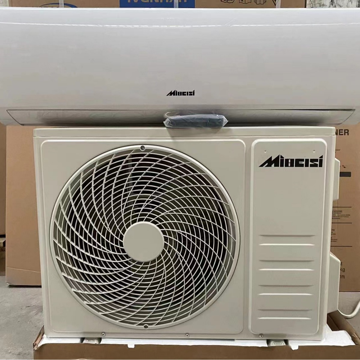 Aire Acondicionado de Pared de Frecuencia Fija 1P/1.5P/2P/3P/4P para Exportación, Capacidad de Enfriamiento de 9000BTU-36000BTU