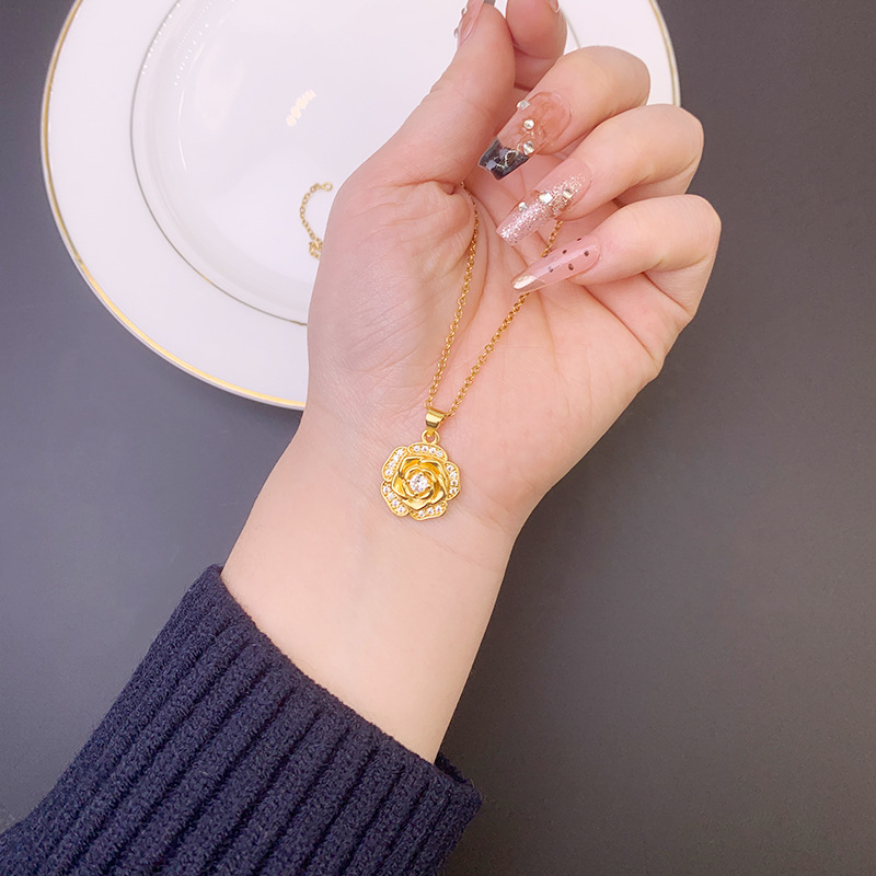 Nuevo producto Vietnam Sandy Gold Collar Diseño Sense Diamond Rose Ring Set Temperamento femenino durante mucho tiempo Joyas