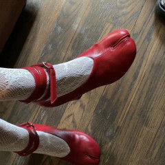 同じスタイルの 8 センチメートルハイヒール足袋スプリットトゥシューズ女性のシングルシューズ豚トロッター一言バックル馬蹄羊トロッター婦人靴ハイヒール