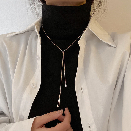 Cold style triangle sweater chain for women autumn and winter ins metal style niche long necklace geometric pull necklace