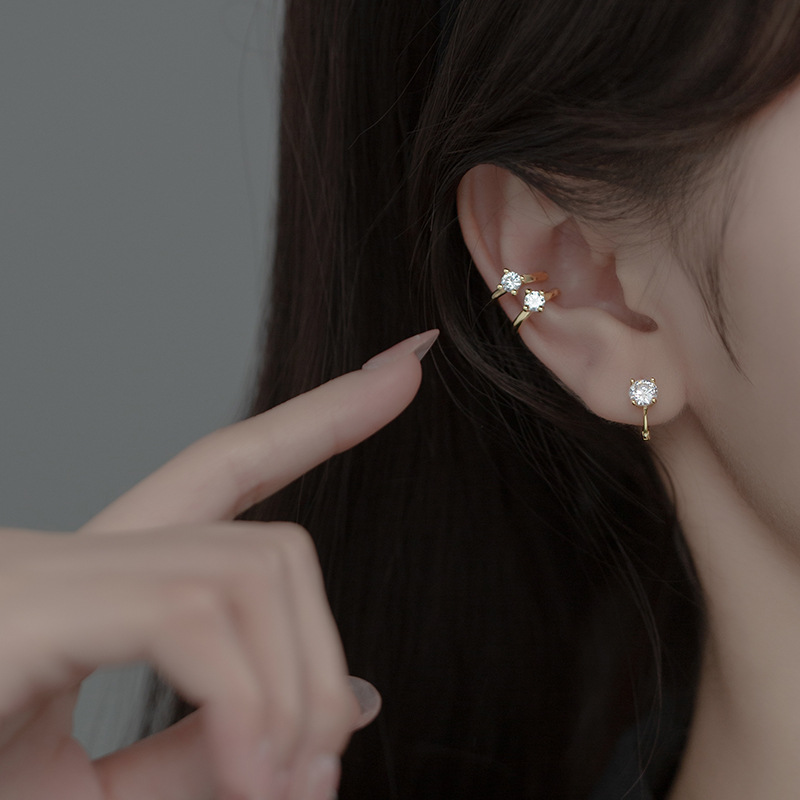 Eloch s925 plata esterlina temperamento auriculares coreanos dulces cuatro garras diamantes simples auriculares M00319