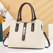 ���Ů�߼����K���2025�¿�Ůʿͨ�ڴ�������������������նY��