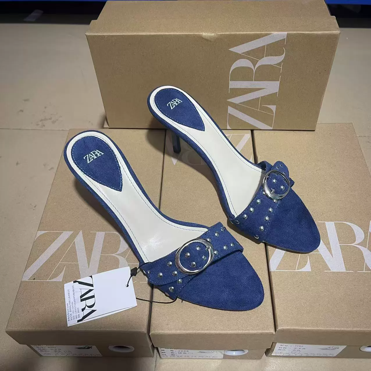 Сандалии (Zara) женские летние тёмно-синие, беззастёжные с пряжкой и заклёпками