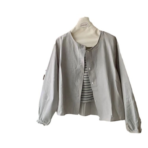 Spring and Autumn Korean version 2025 new small short long-sleeved shirt for women versatile literary and artistic round neck top for women