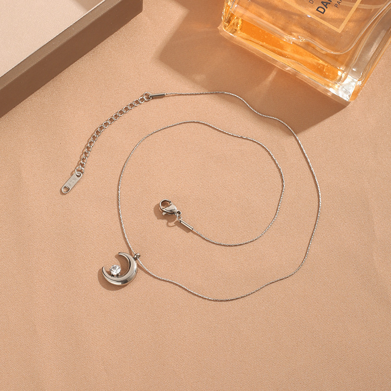 Star Moon Crescent Necklace Gold Plated Delicate Clavicle Chain_voghion.com