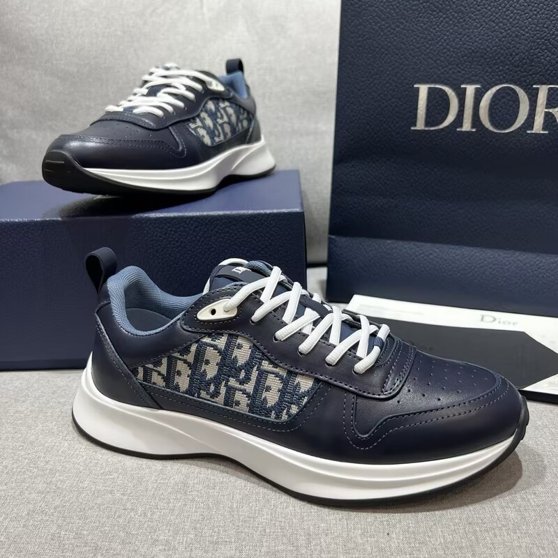 Putian shoes B25 are exclusively for the European market, featuring fashionable and versatile sports casual shoes, white sneakers, direct sales from the Putian shoe factory Putian shoes B25 are exclusively for the European market, featuring fashionable and versatile sports casual shoes, white sneakers, direct sales from the Putian shoe factory