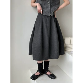 女式衬衫;休闲裤;毛衣