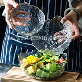 酒杯;玻璃杯;盘