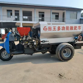 农用柴油三轮撒粪车全自动撒粪机抛粪车五征大棚干湿粪肥扬粪机