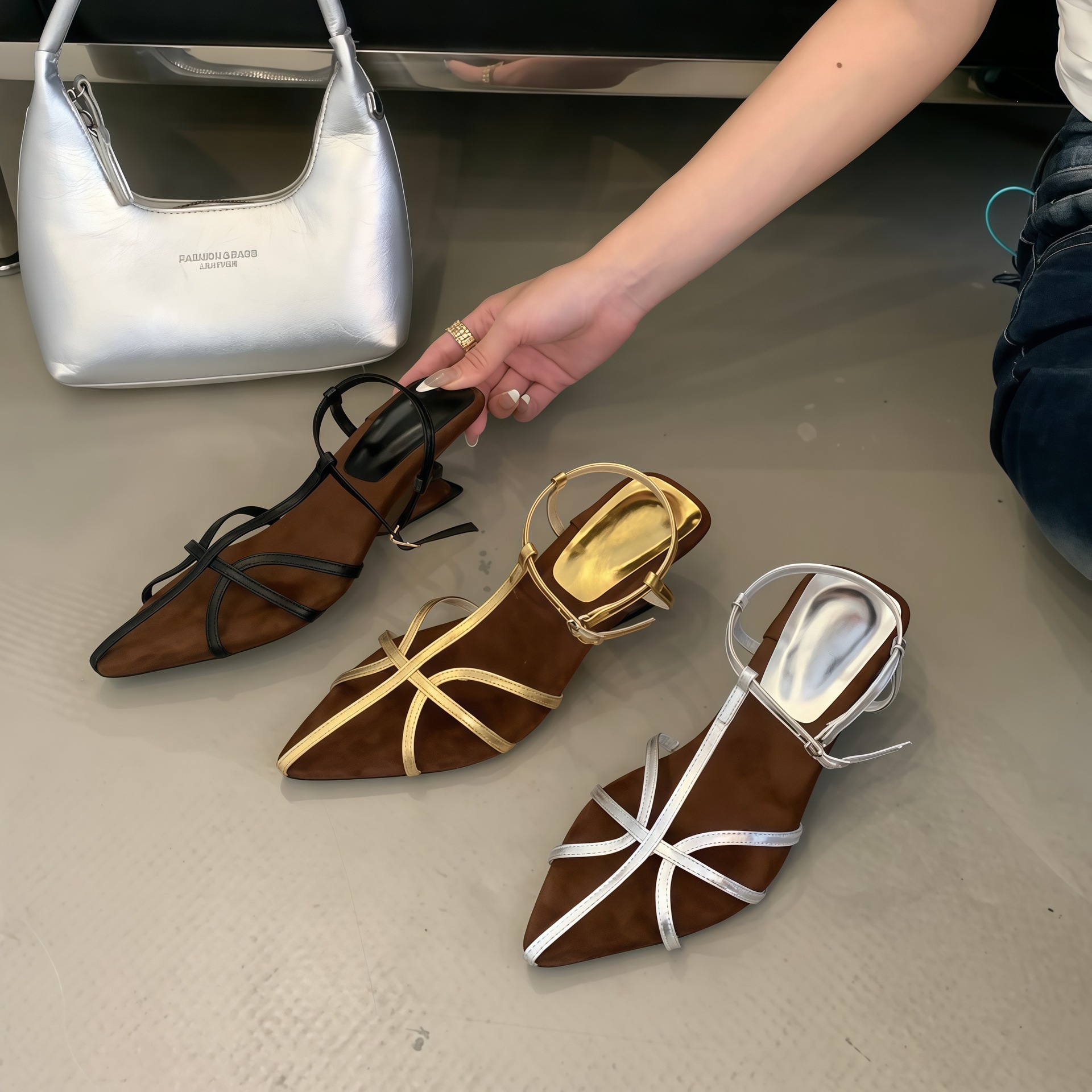 Sandalias de cuña puntiagudas para mujer de superfibra con tacón medio para verano