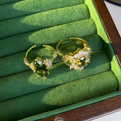ヴィンテージジュエリーフレンチレトロ絶妙なニッチライト高級宮殿スタイルハイエンドオリーブグリーン新しいオープンリング女性用