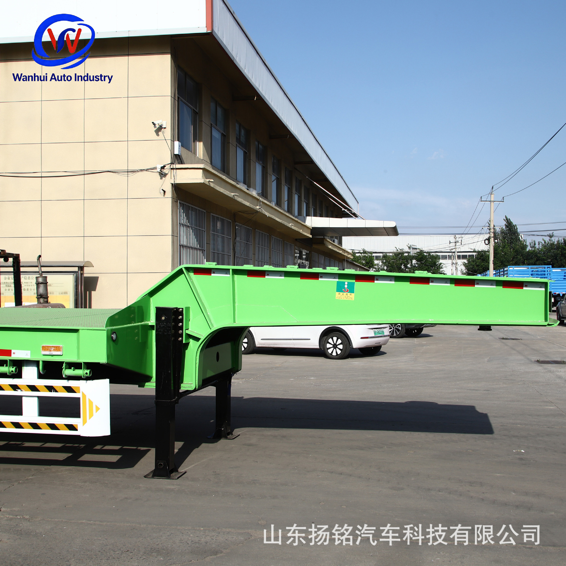 Heavy-Duty Engineering Equipment Transport Semi-Trailer with Reinforced Ladder, Suitable for Loaders, Excavators, Trailers, Etc., Supports Export