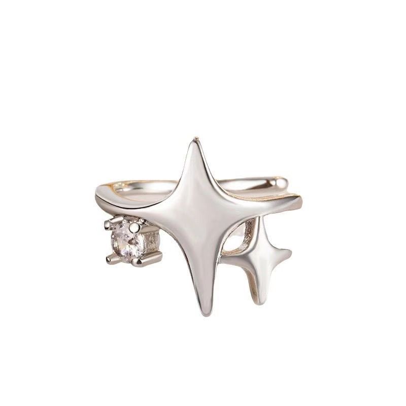 Venta al por mayor de diamantes pequeños geométricos simples, clip de hueso de oreja de estrella de cuatro puntas, clip de oreja sin orificio para la oreja, nicho femenino, joyería de oreja de personalidad retro fresca