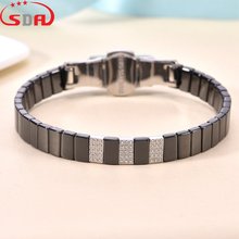 SDA 新款黑色陶瓷手镯  钛钢表扣手链 厂家批发电商直播一件代发