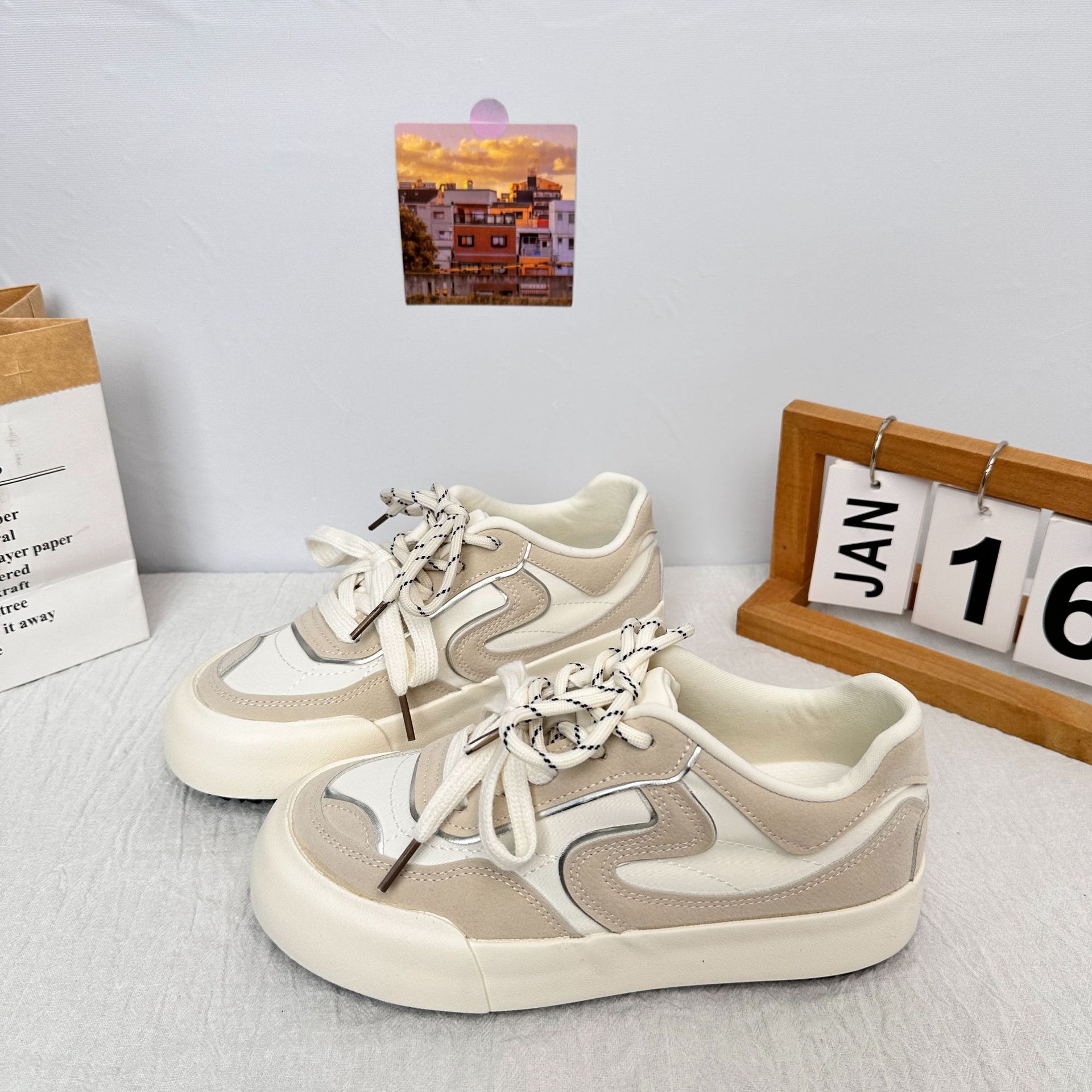 6636 plantillas de látex/zapatos de entrenamiento alemanes de suela gruesa retro zapatos de mujer 2025 nuevos zapatos casuales pequeños zapatos blancos zapatillas de deporte image 3