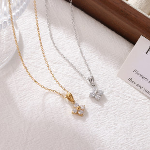 �W���羳��������ʯ�r�к��s�ٴ�߼��е����䓲���ɫŮ�Ʒ