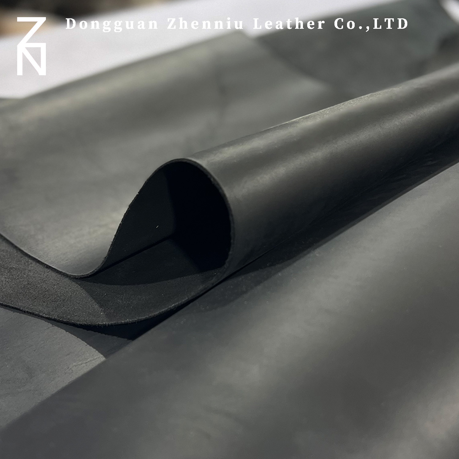 现货黑色黄牛皮复古疯马皮 头层牛皮油浸皮鞋箱包DIY真皮材料直销