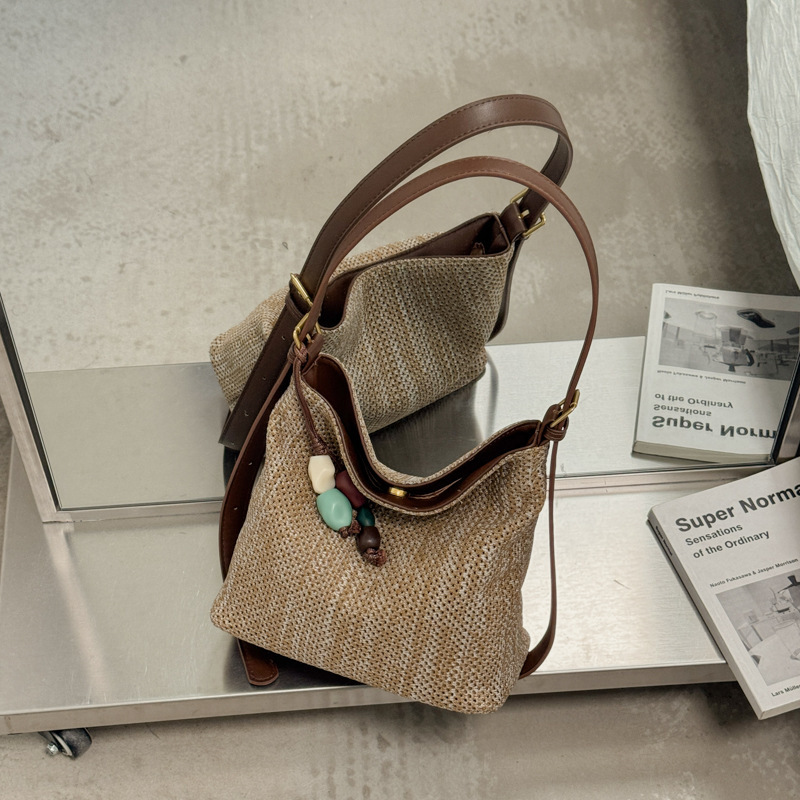 Simple Large-Capacity Tote Bag for Women 2026 New Style Straw Woven Bag Stylish Trendy Commuter Underarm Bag Trendy Single Shoulder Crossbody Bag