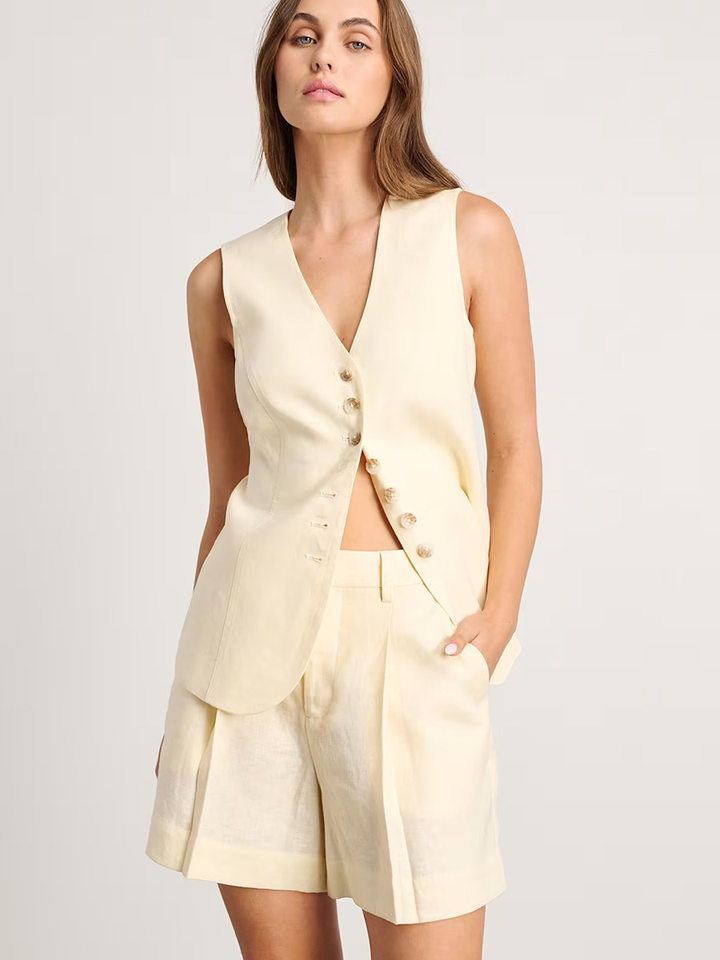 Bộ vest gile và quần short nữ chất liệu lanh cotton, áo khoét vai không tay, kiểu công sở — Màu mơ, Màu nâu đậm, Màu trắng, Màu xanh nước biển chi tiết 48
