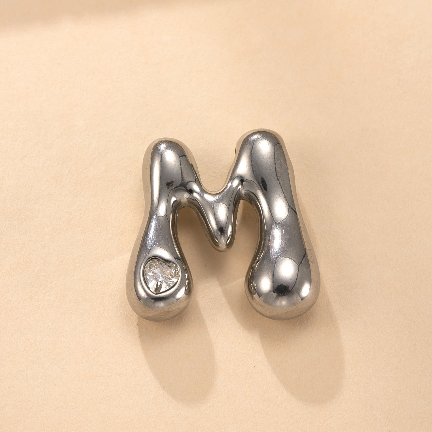 Colgante único transfronterizo de joyería de acero inoxidable fundición con incrustaciones de diamantes de color 26 letras accesorios de collar moda simple pulsera briy