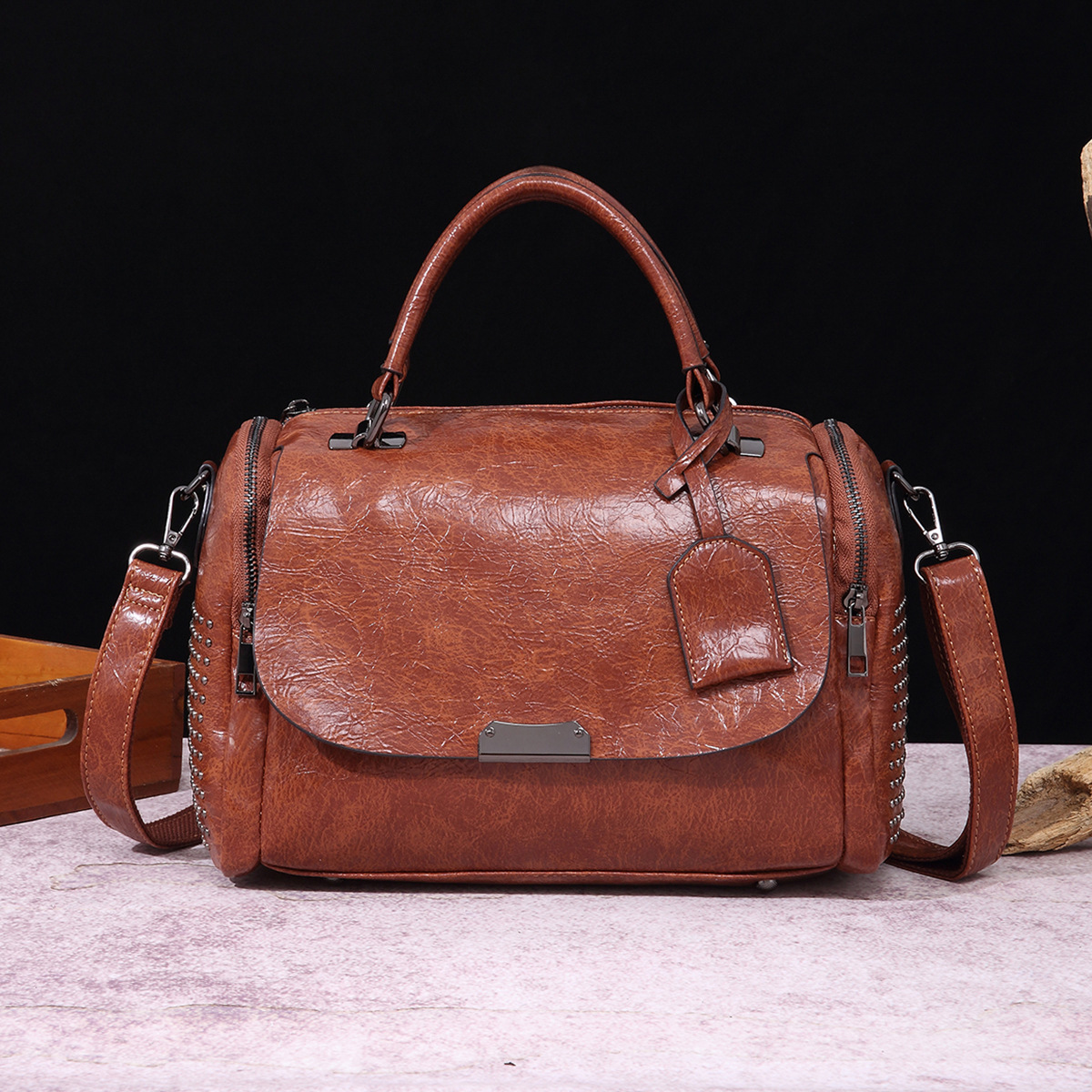 Fashion oil wax soft leather PU large capacity Boston one shoulder portable women's bag_voghion.com