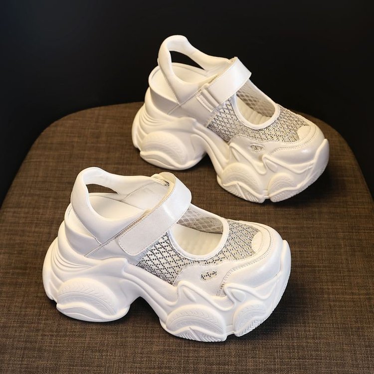 Velcro sandalias deportivas para mujeres 2026 verano nuevo delgado transpirable y poco profundo en la parte inferior gruesa de la altura de los zapatos de papá